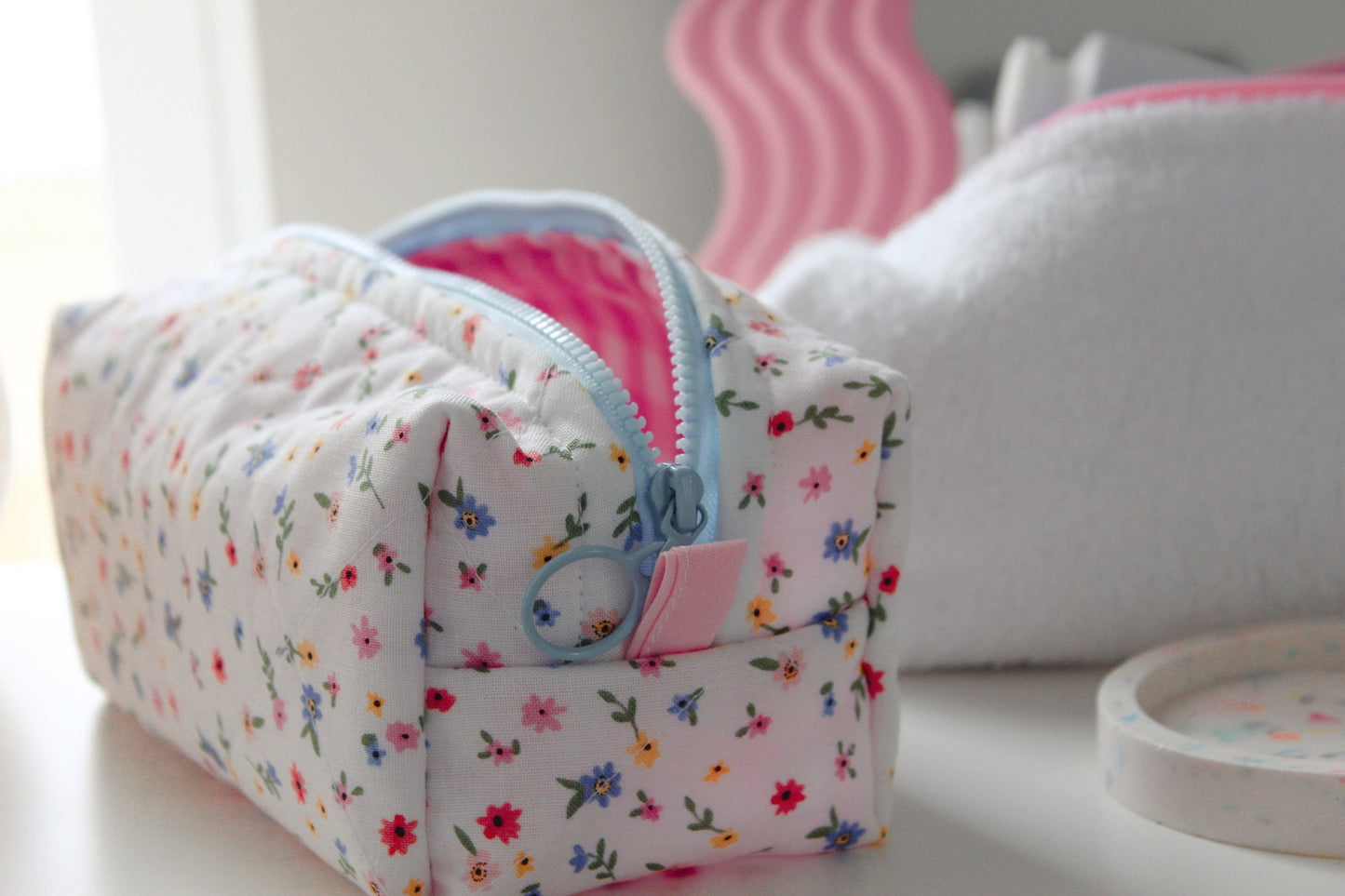 Boxy Pouch - White Florals