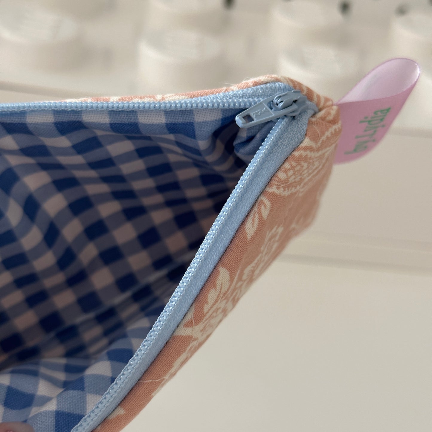 Small Flat Pouch - Vintage Rose